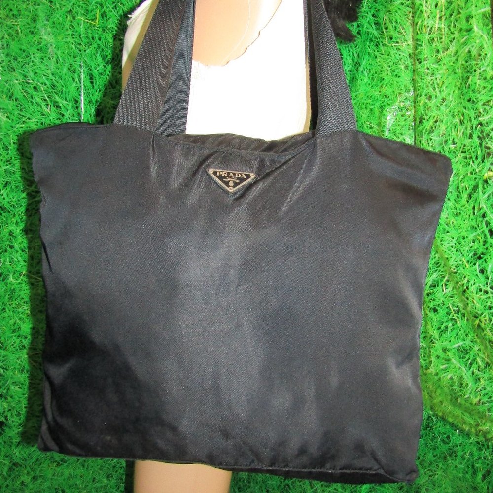 AUTHENTIC PRADA LARGE NYLON DARK BLUE LARGE TOTE BAG W/ COA